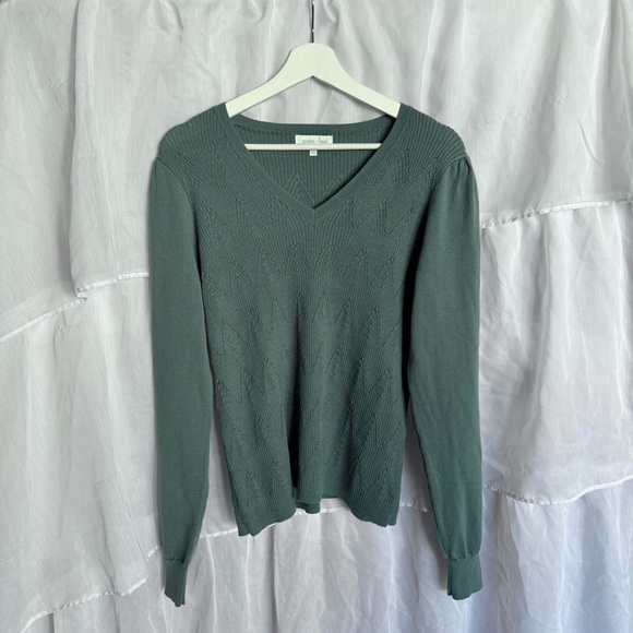 Grace & Lace Sweaters - Grace & Lace V-Neck Knit Sweater